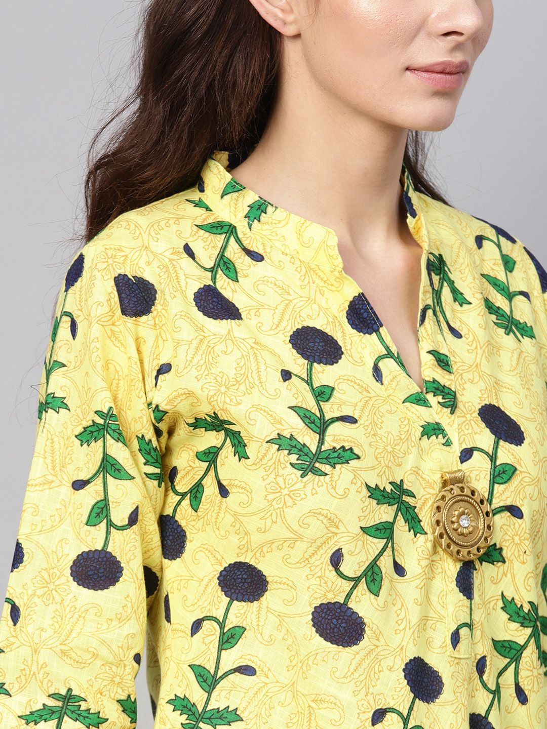 SOJANYA Women Yellow & Navy Blue Floral Printed A-Line Kurta