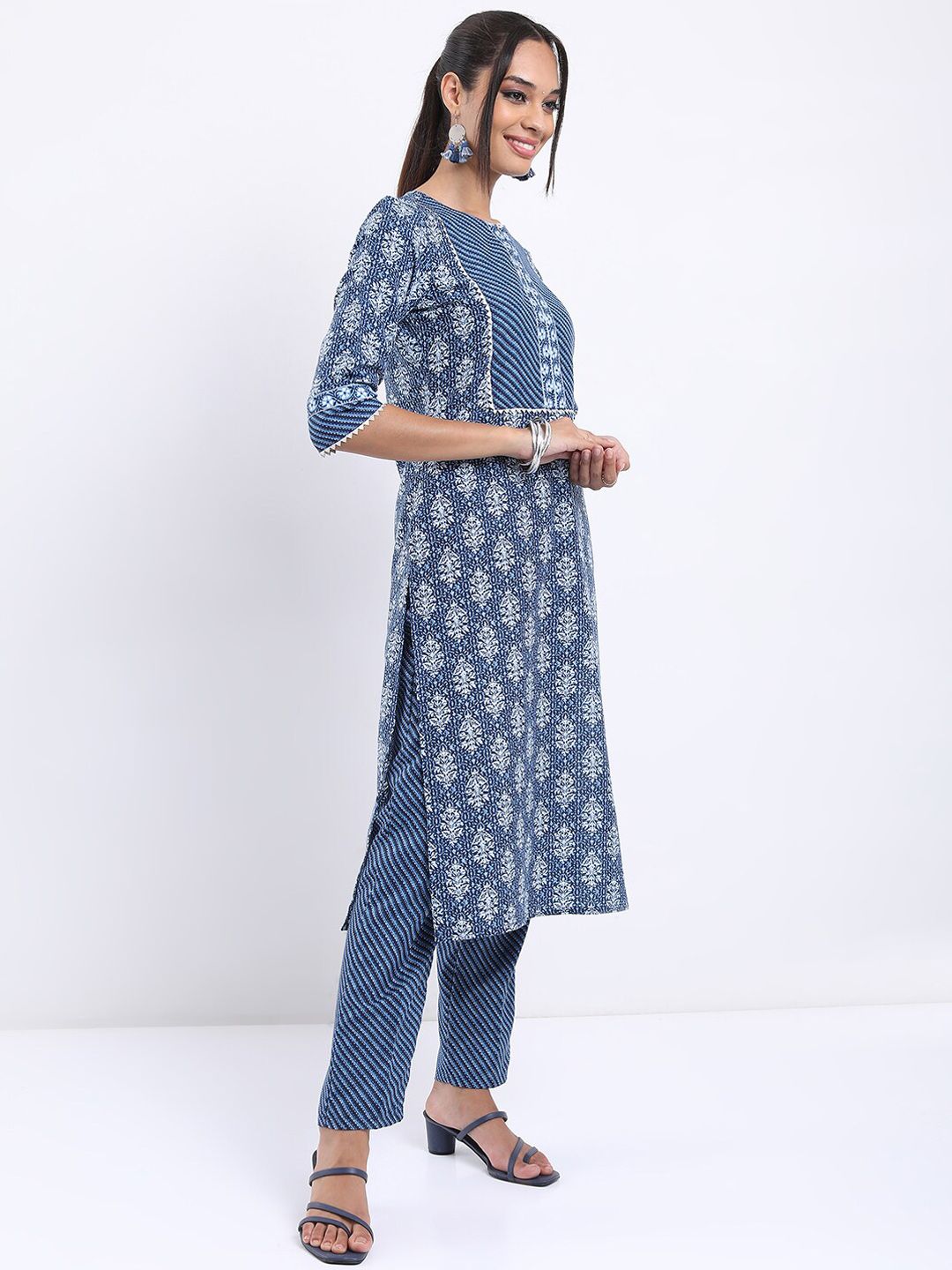 Vishudh Blue Ethnic Motifs Printed Straight Kurta with Trousers With Dupatta