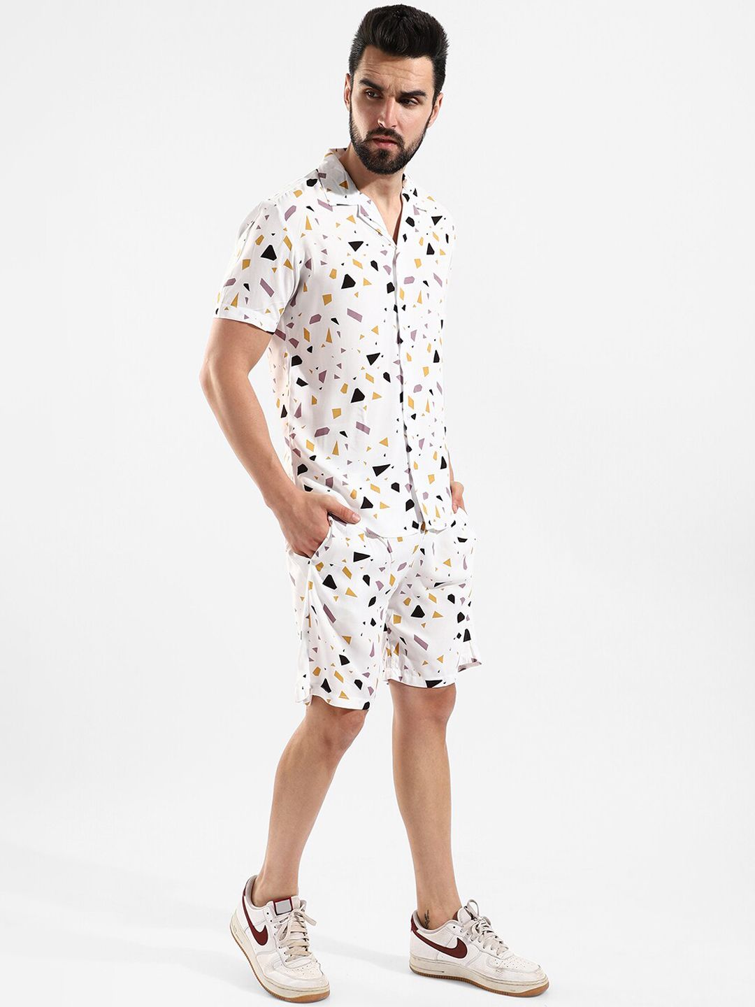 Campus Sutra Men White & Purple Printed Co-Ords