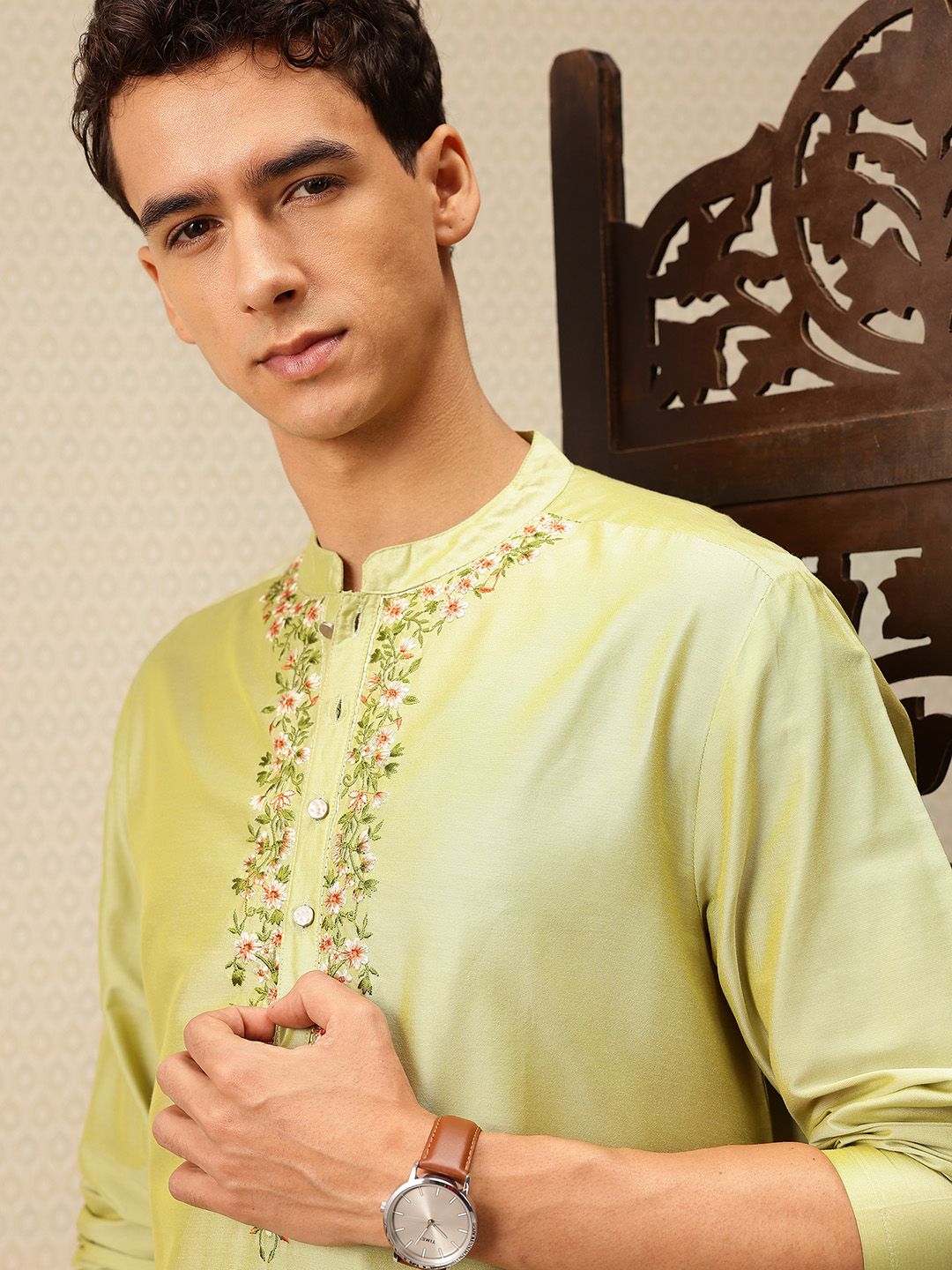 House of Pataudi Floral Embroidered Rozana Kurta