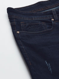 Menjadi lelaki manusia kurus sesuai pertengahan pertengahan kecemasan rendah pudar seluar jeans yang boleh diperbaharui