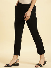 W Women Slim Fit Mid-Rise Plain Cropped Trousers