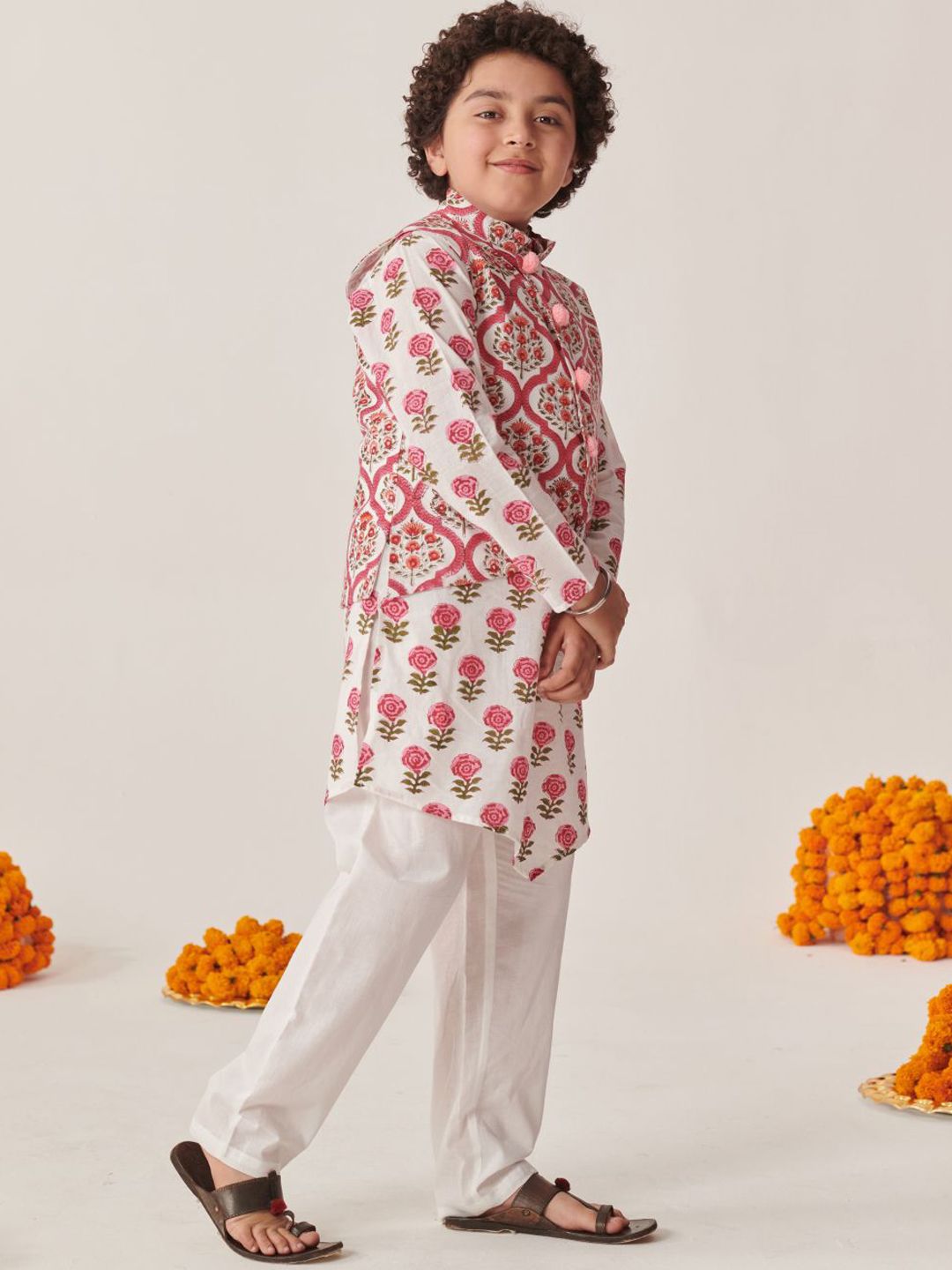 pspeaches Boys Floral Printed Regular Kurta with Pyjamas