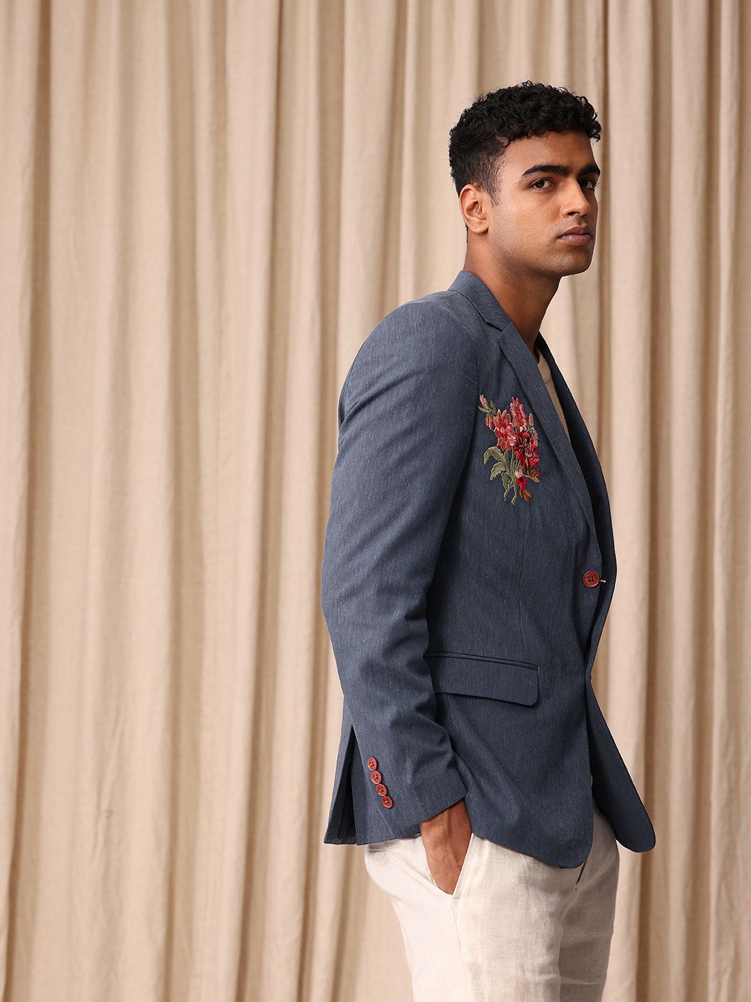 Mr Bowerbird Floral Embroidered Tailored Fit Single-Breasted Casual Blazer