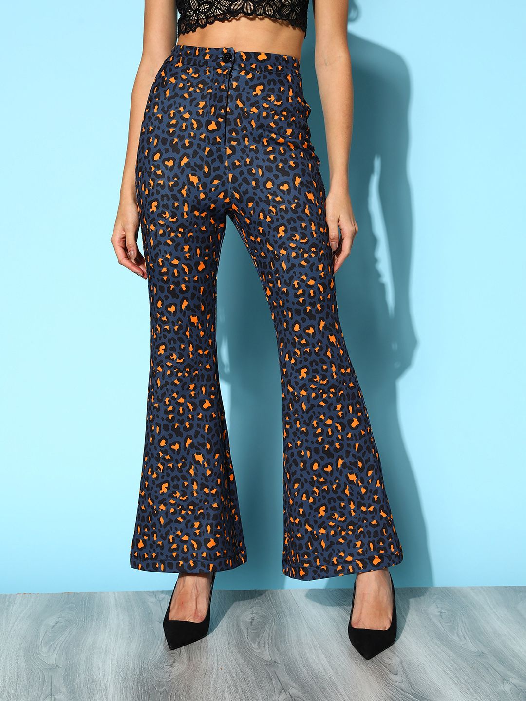 SASSAFRAS Women Navy Blue & Black Cheetah Printed Trousers