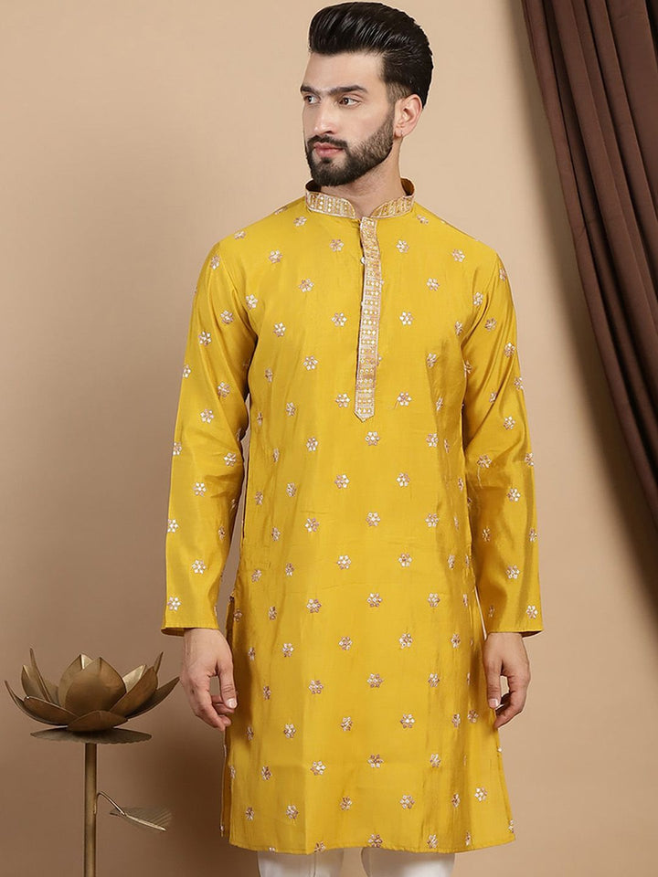 Anouk Floral Embroidered Zari Straight Kurta