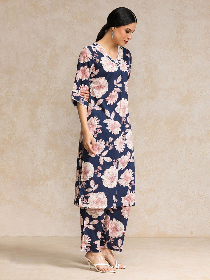 Varanga Women Floral Printed Regular Pure Cotton Kurta with Trousers