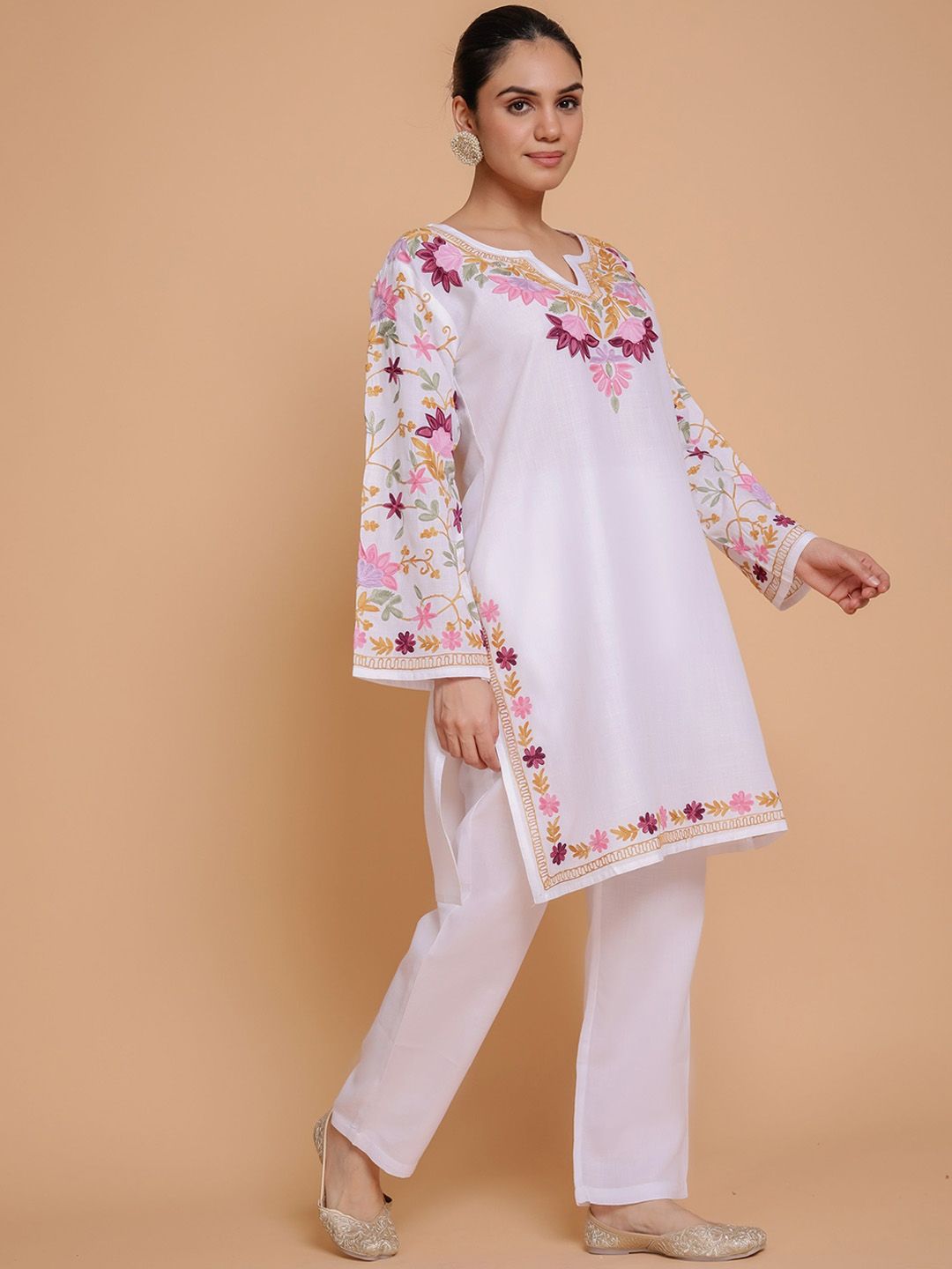 HOUSE OF KARI Floral Embroidered Aari Work Straight Kurta With Trousers