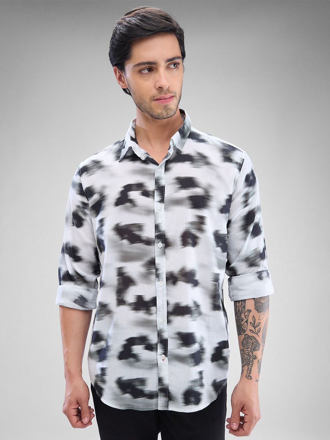 SPYKAR Men Slim Fit Abstract Printed Opaque Spread Collar Casual Shirt