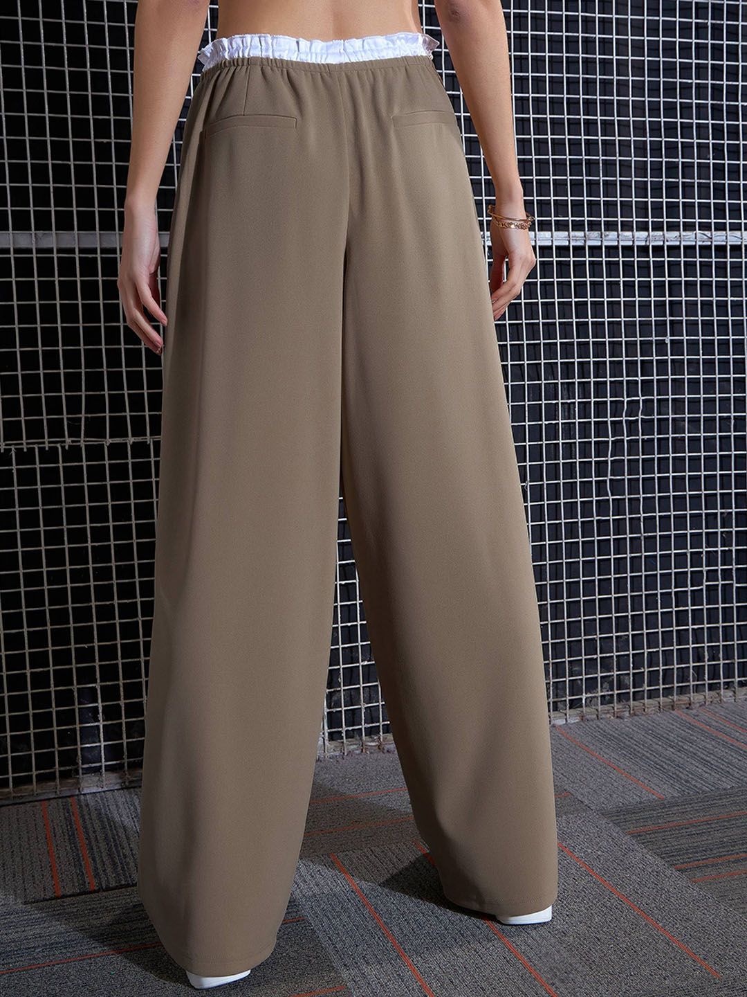 SASSAFRAS Women Beige Loose Fit High-Rise Parallel Trousers