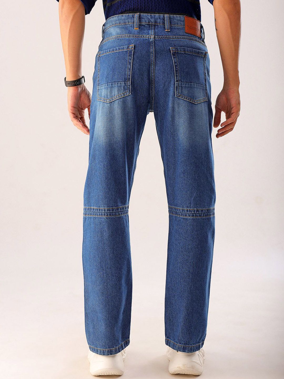 The Indian Garage Co Men Straight Fit Slash Knee Light Fade Jeans