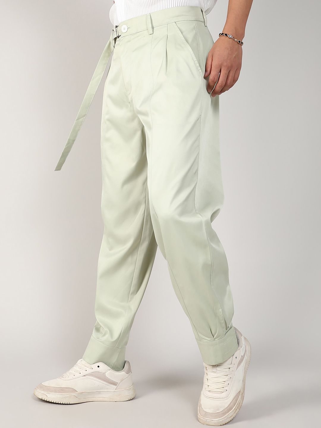 Campus Sutra Men Comfort Mid-Rise Easy Wash Regular Trousers