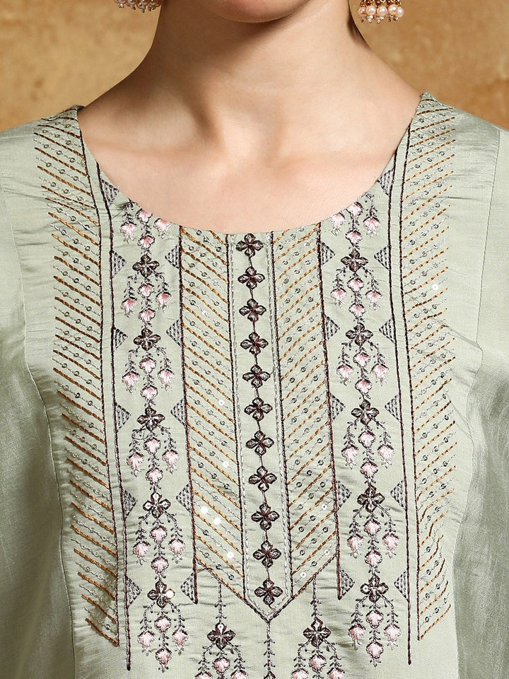 Varanga Women Floral Embroidered Regular Thread Work Kurta with Trousers & With Dupatta