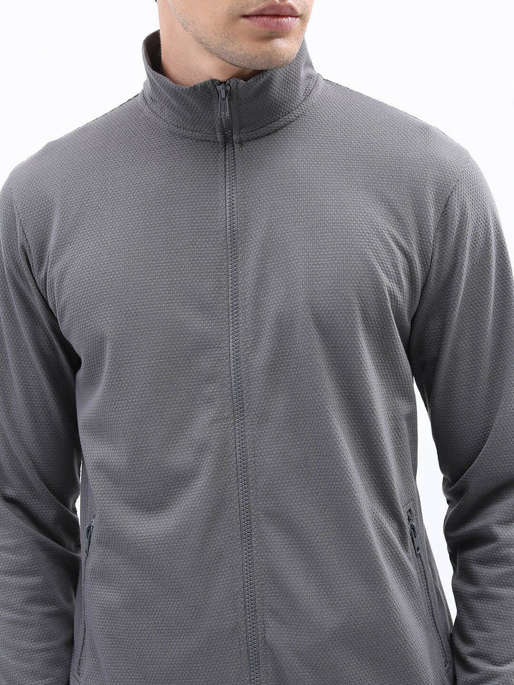 Jaket yang disesuaikan dengan leher Highlander