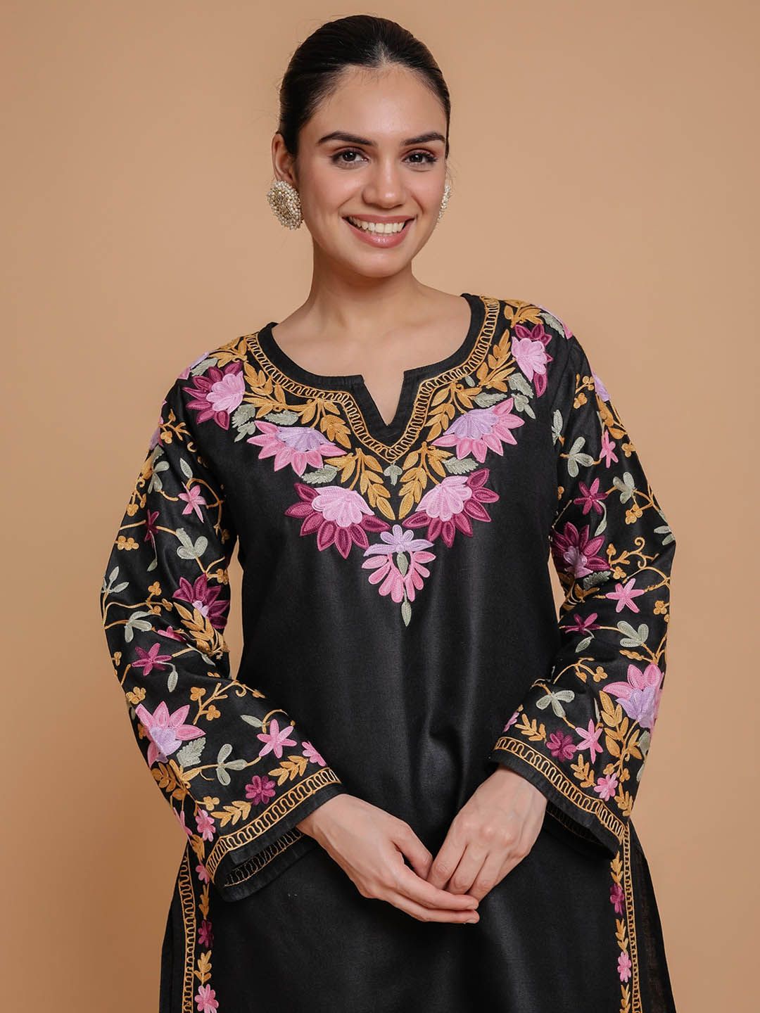 HOUSE OF KARI  Floral Embroidered Aari Work Straight Kurta With Trousers