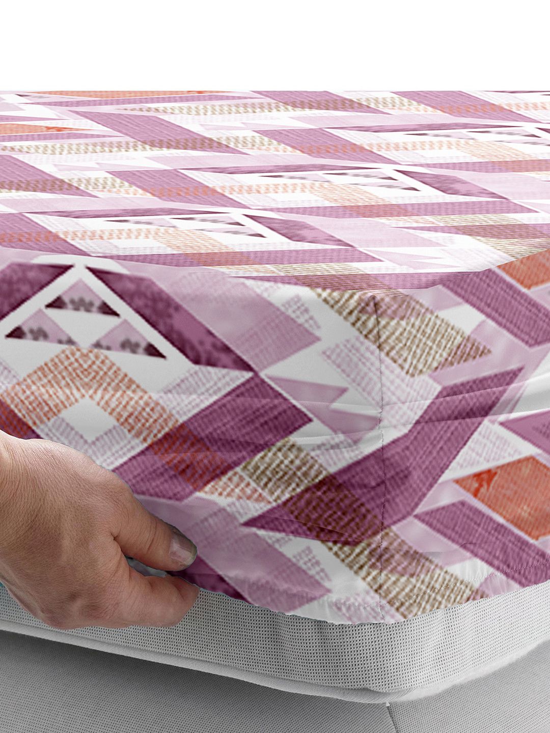 Story@home Pink 180 TC Abstract Queen Fitted Bedsheet With 2 Pillow Covers