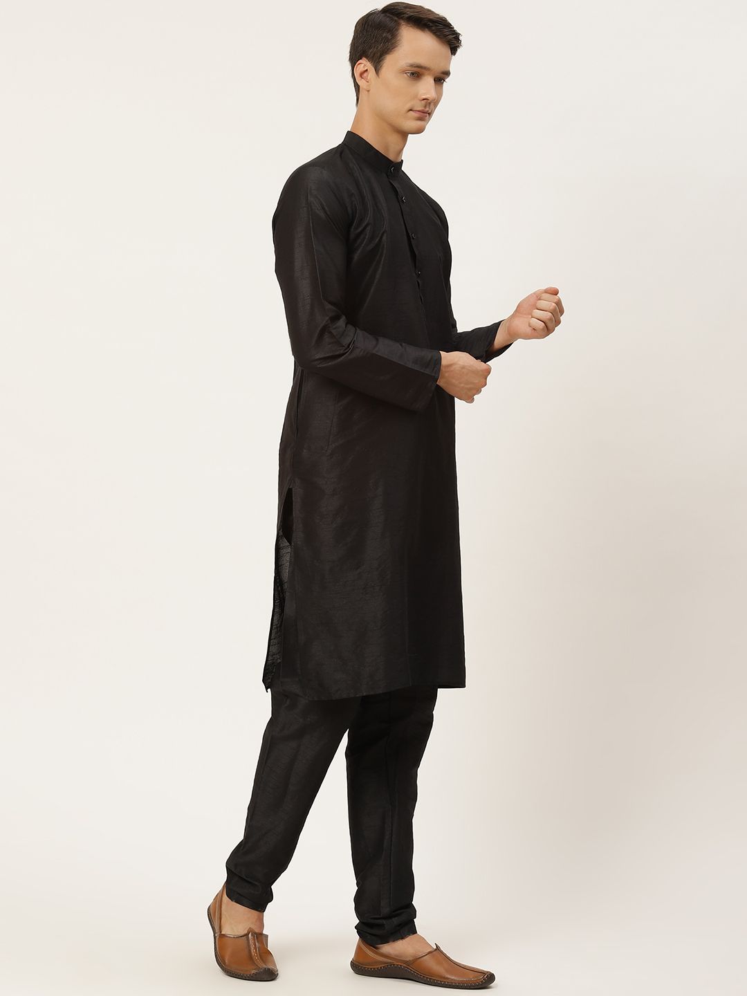 SOJANYA Men Black & Pink Kurta with Churidar