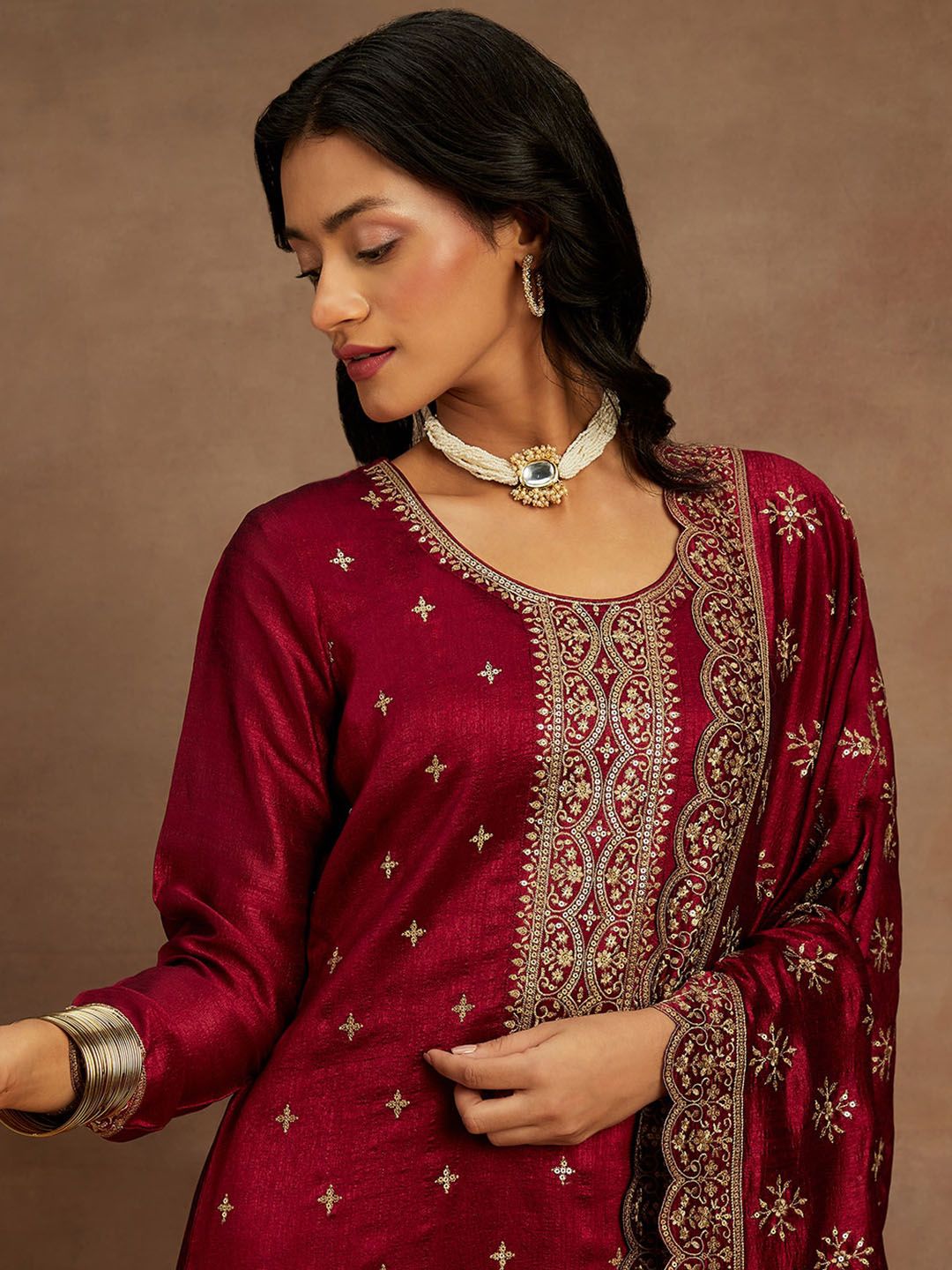 Libas Fuchsia Ethnic Motifs Embroidered Thread Work Kurta with Trousers & With Dupatta