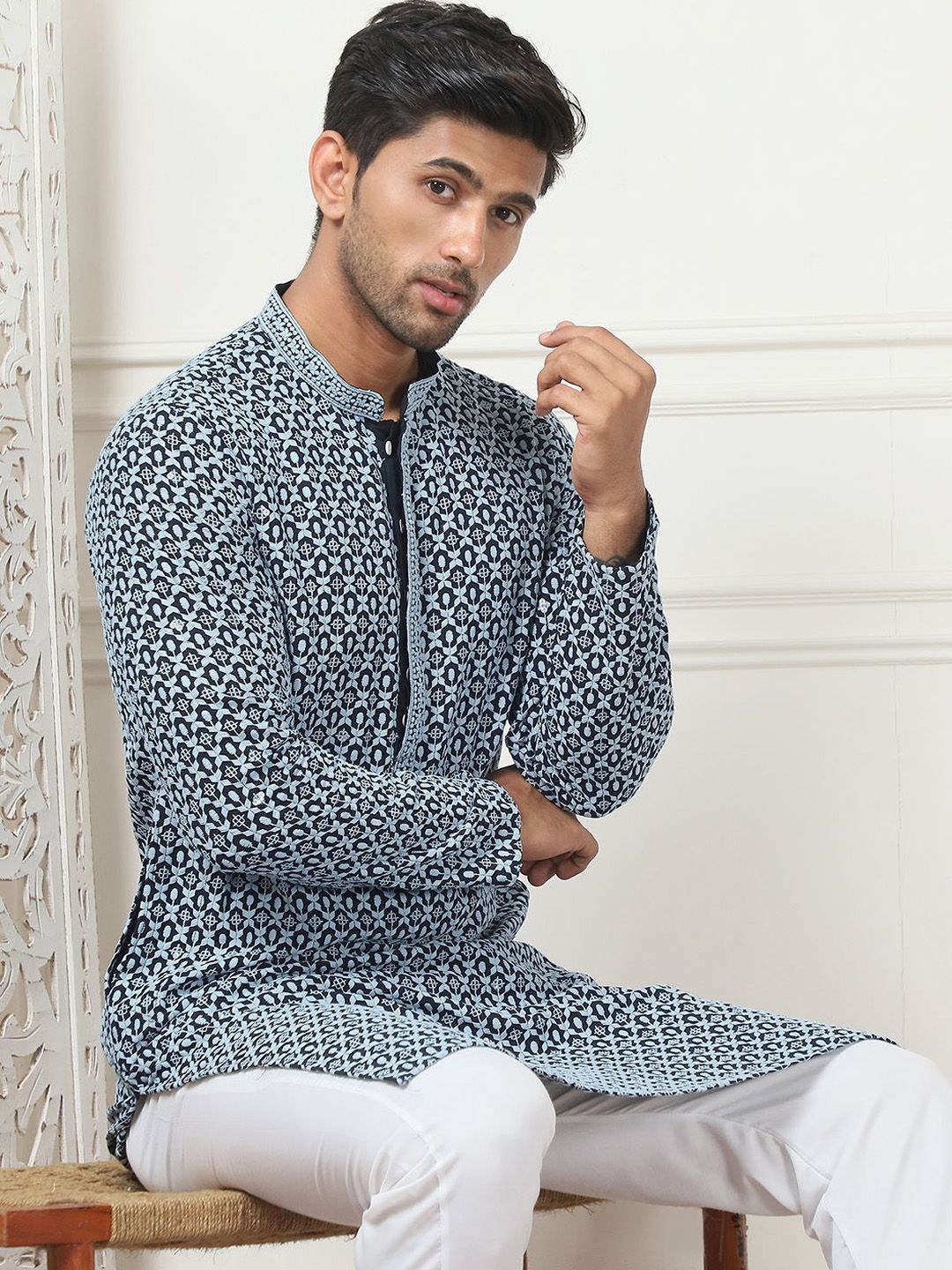 Anouk Geometric Embroidered Mandarin Collar Thread Work Straight Kurta With Pyjamas