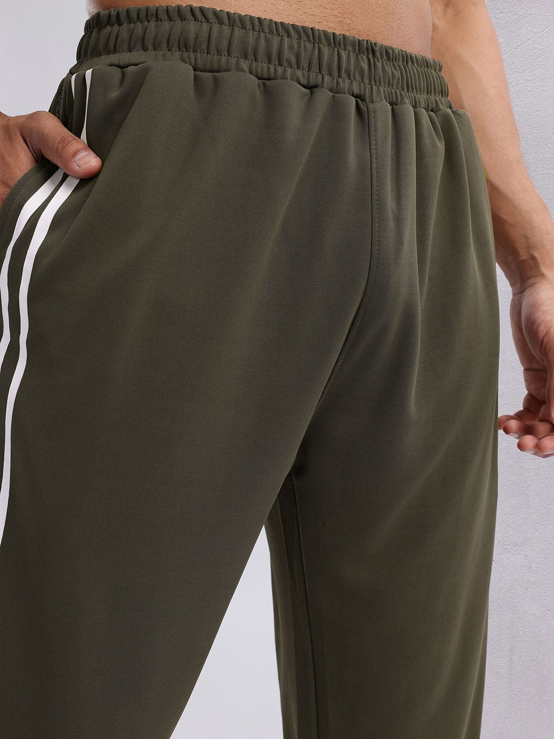 HRX by Hrithik Roshan Men Rapid-Dry Training Joggers