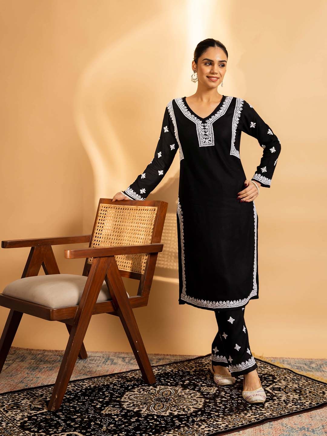 HOUSE OF KARI Floral Embroidered Chikankari Straight Kurta With Trouser