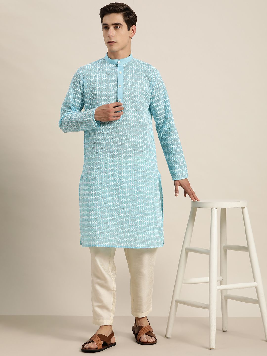 SOJANYA Men Quirky Embroidered Thread Work Kurta