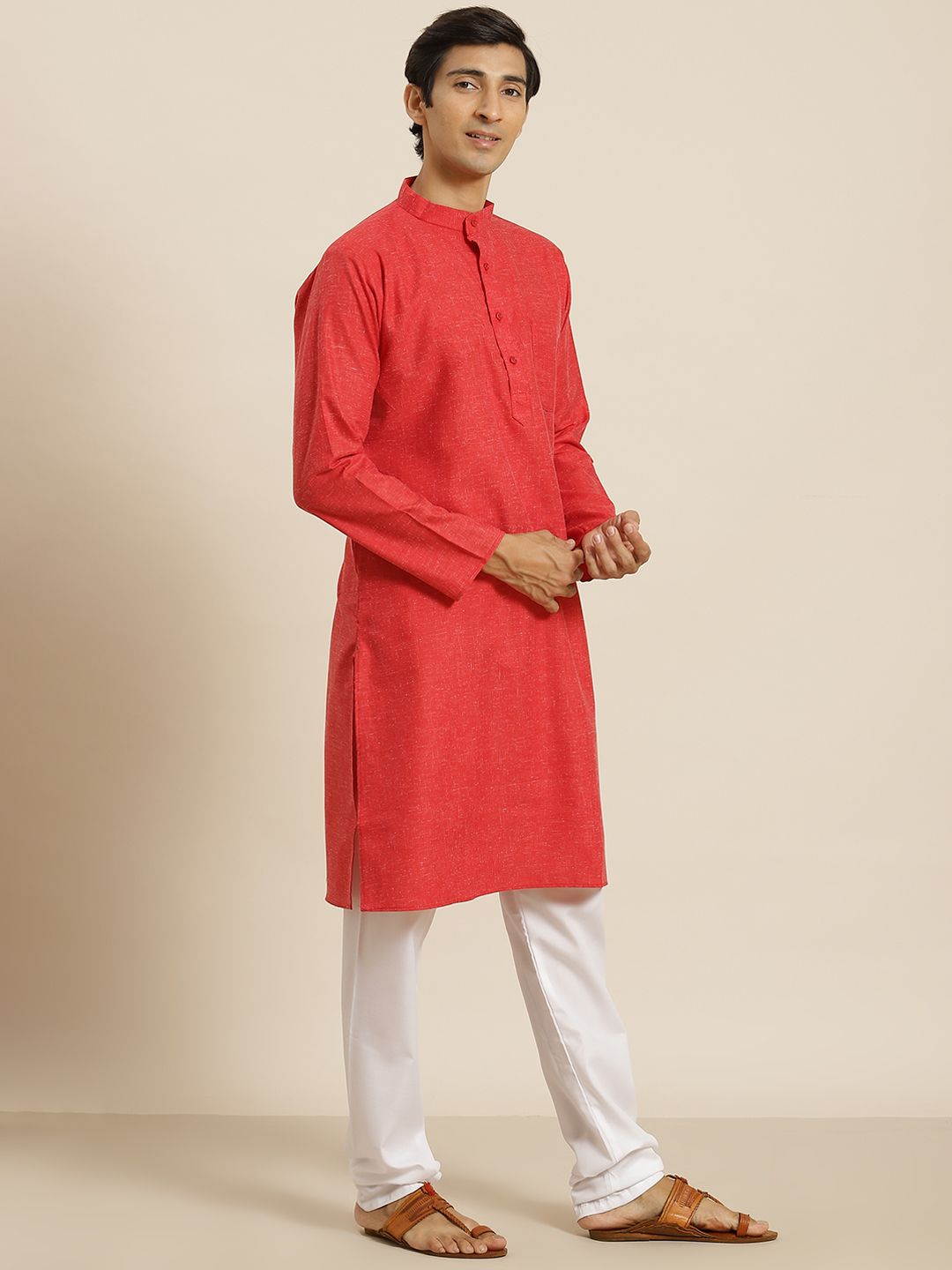 SOJANYA Men Red Solid Slub Effect Kurta