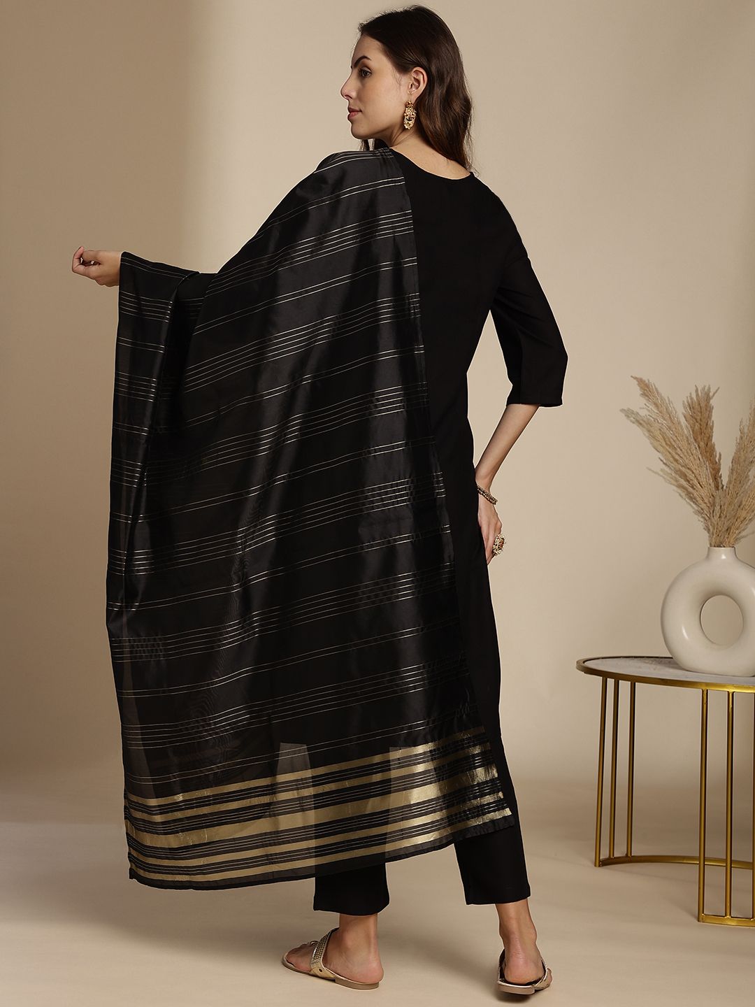 Anouk Women Ethnic Motifs Printed Kurta with Trousers & With Dupatta