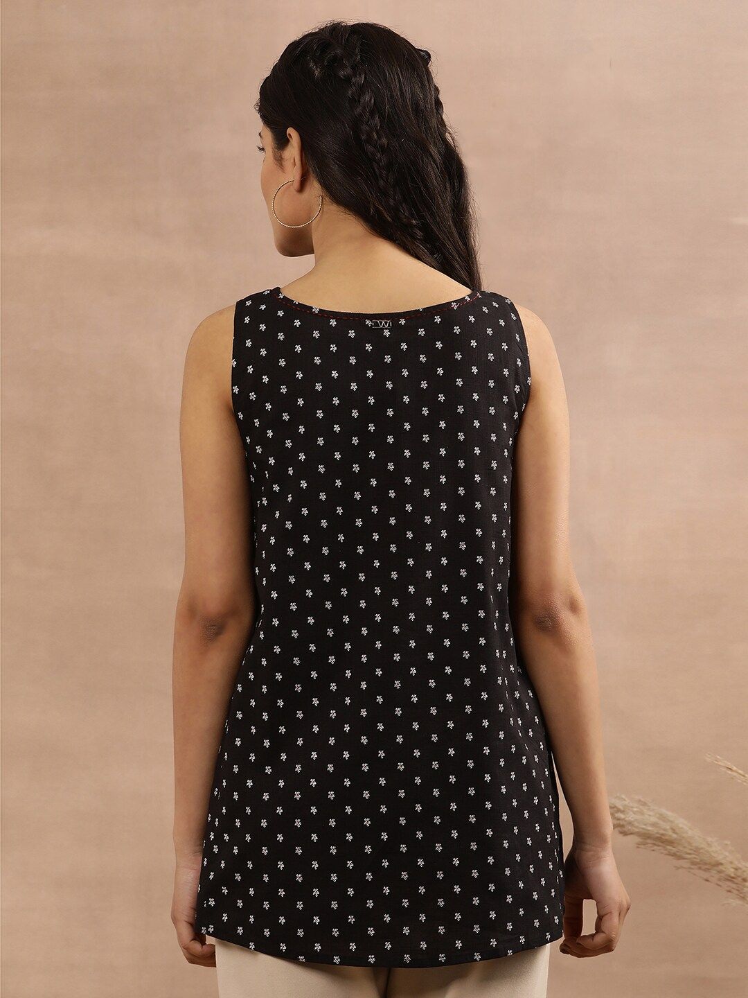 W Floral Printed Keyhole Neck Cotton A-Line Top