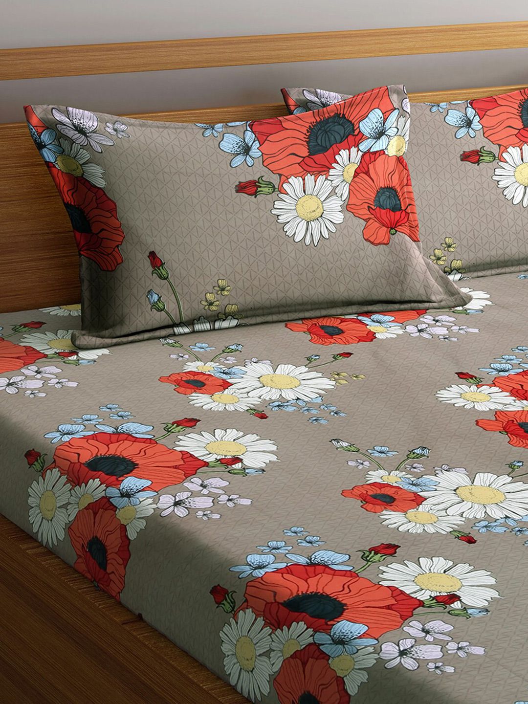 KLOTTHE Grey Floral Polycotton 210 TC King Fine Bedsheet with 2 Pillow Covers-108 x 108 inches