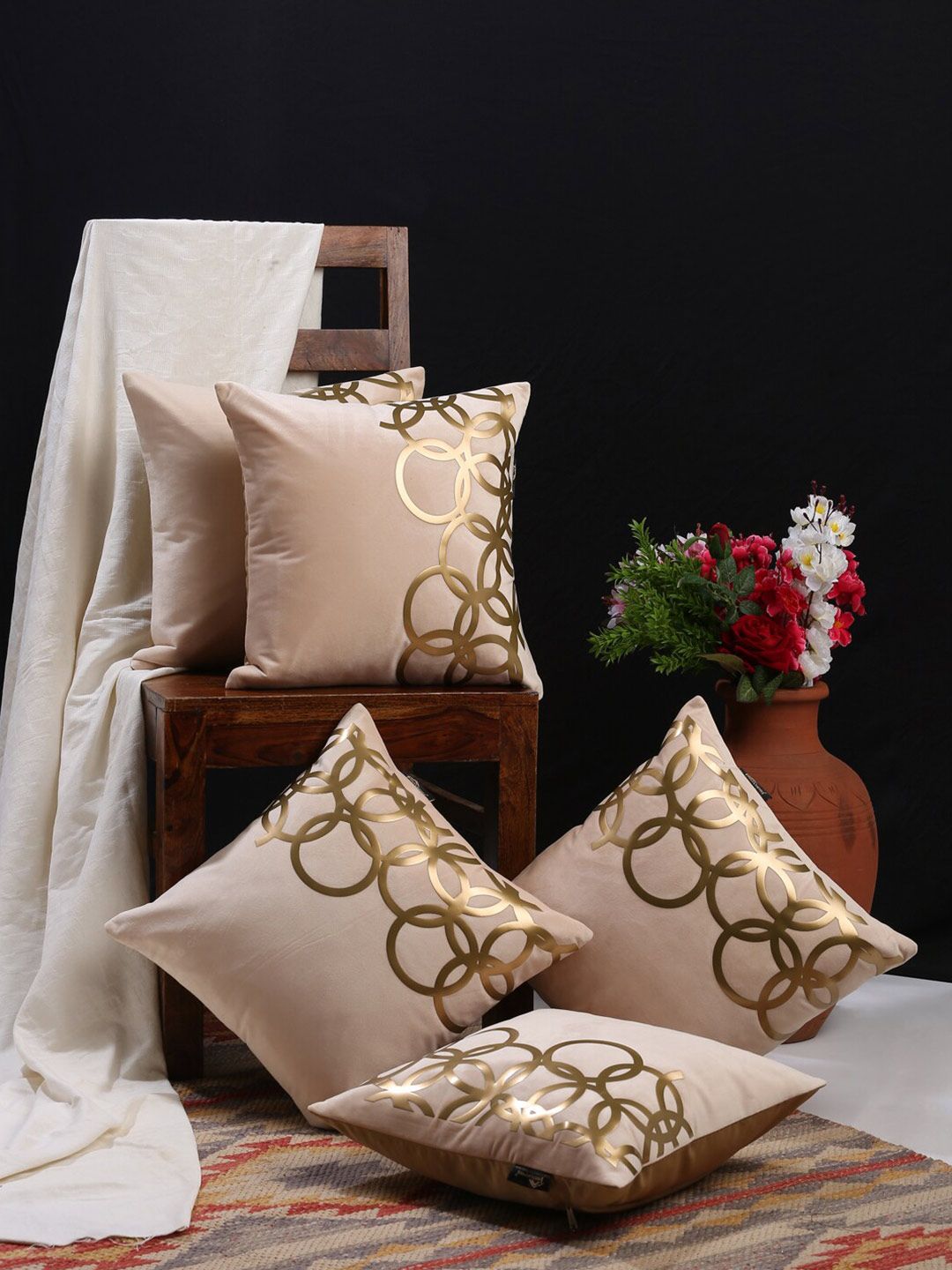 HOSTA HOMES Cream & Gold-Toned Set of 5 Geometric Velvet Square Cushion Covers
