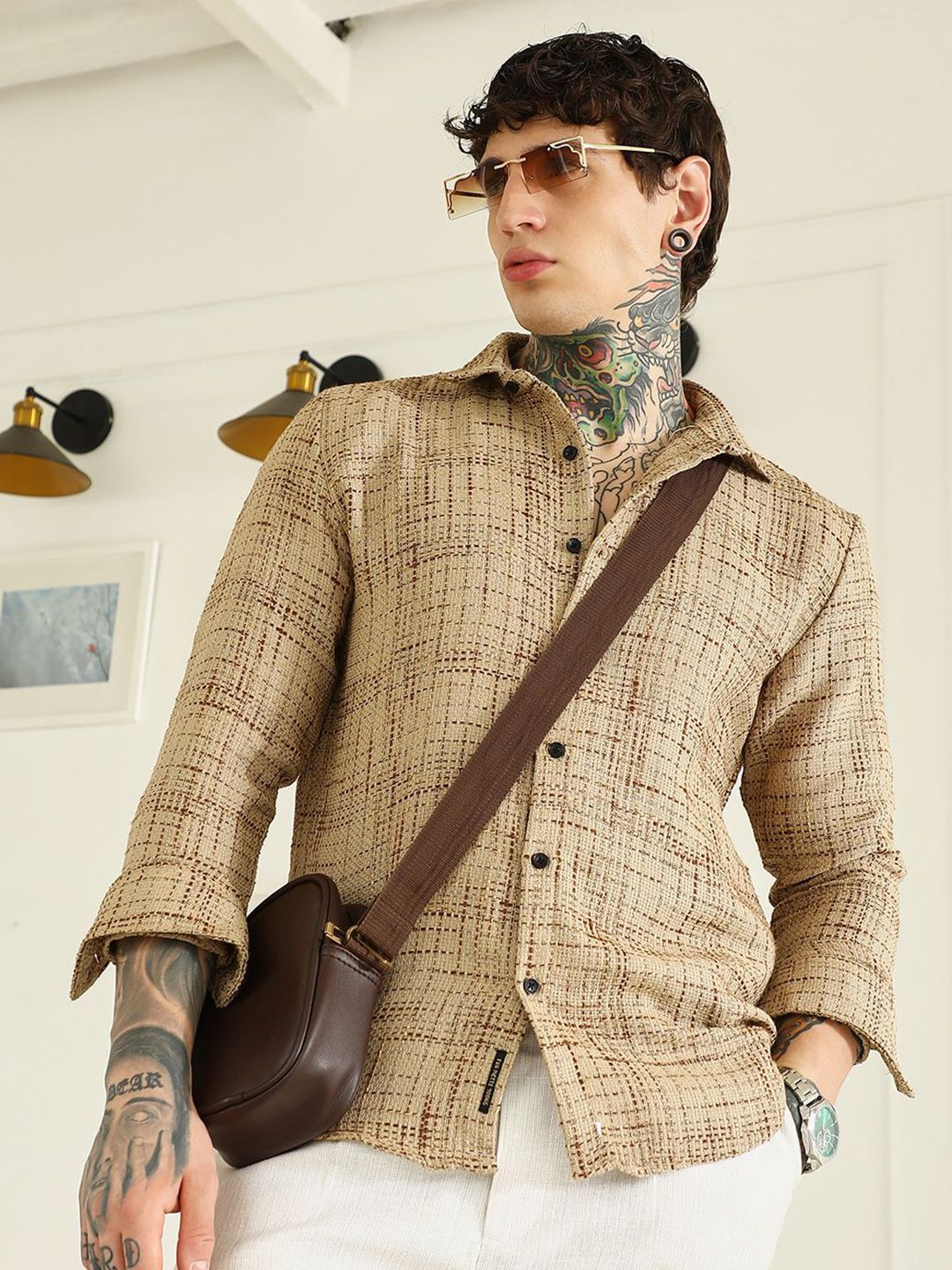 Campus Sutra Comfort Textured Spread Collar Casual Shirt