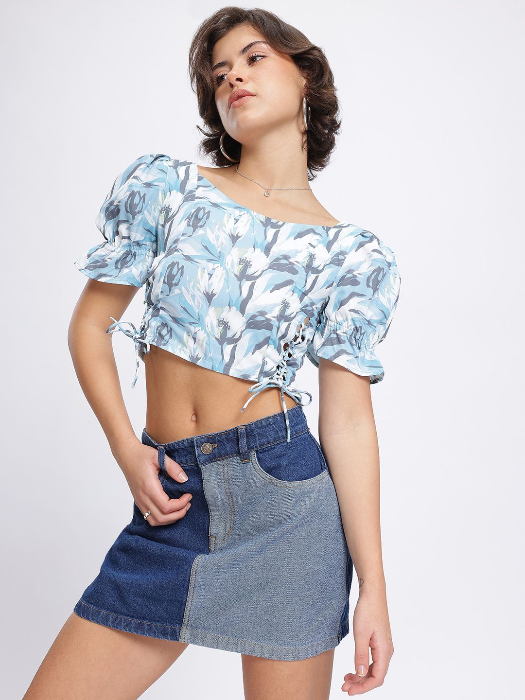DressBerry Floral Lace Up Detail Crop Top