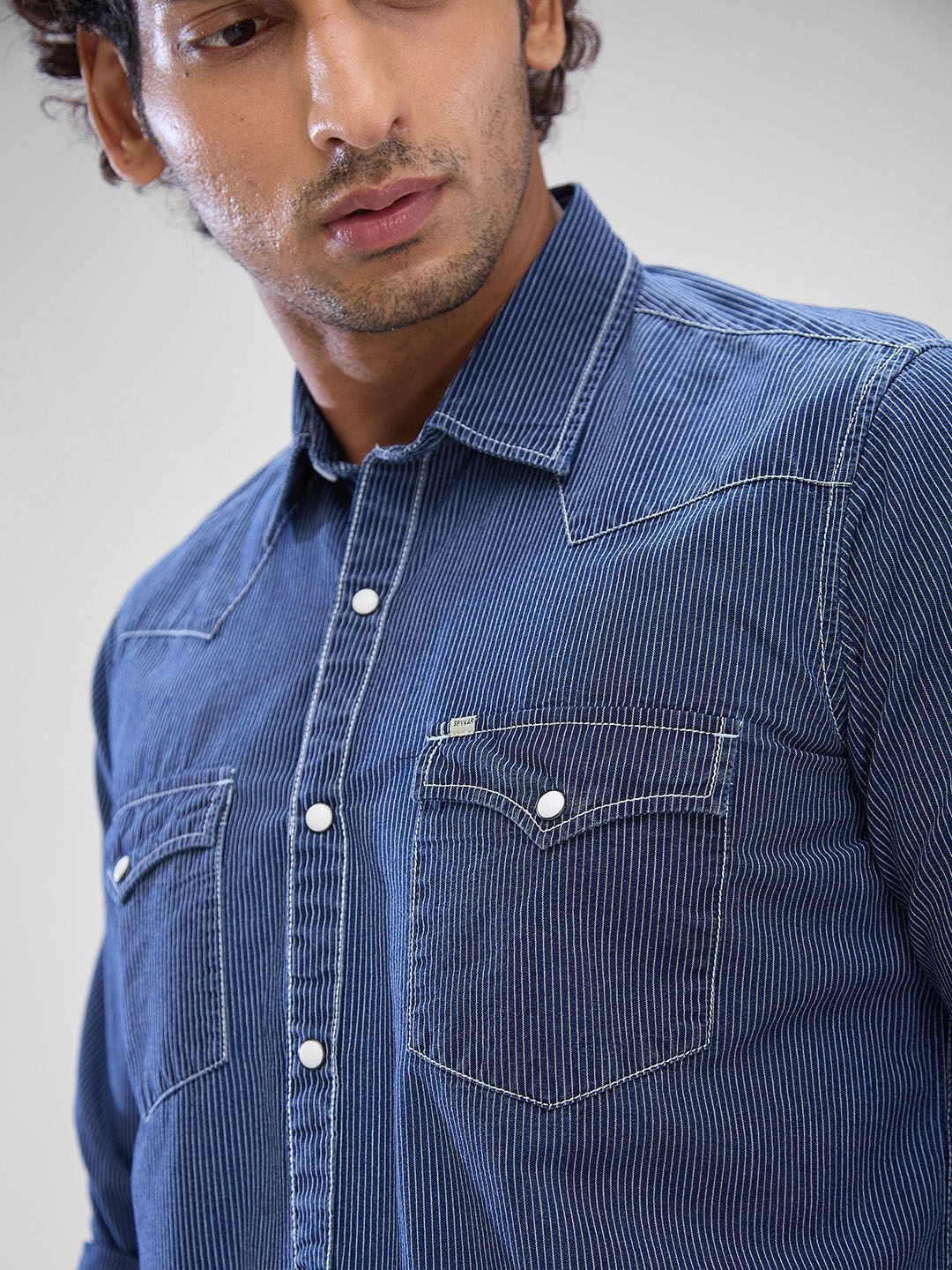 SPYKAR Men Striped Pocket Detailing Indigo Slim Fit Casual Shirt