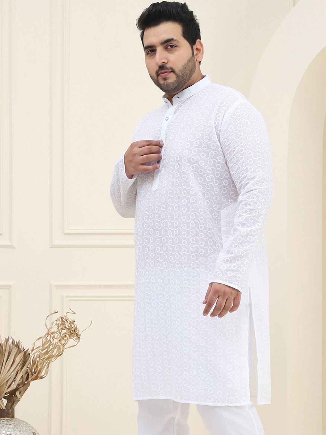 SOJANYA PLUS Men White Ethnic Motifs Embroidered Kurta