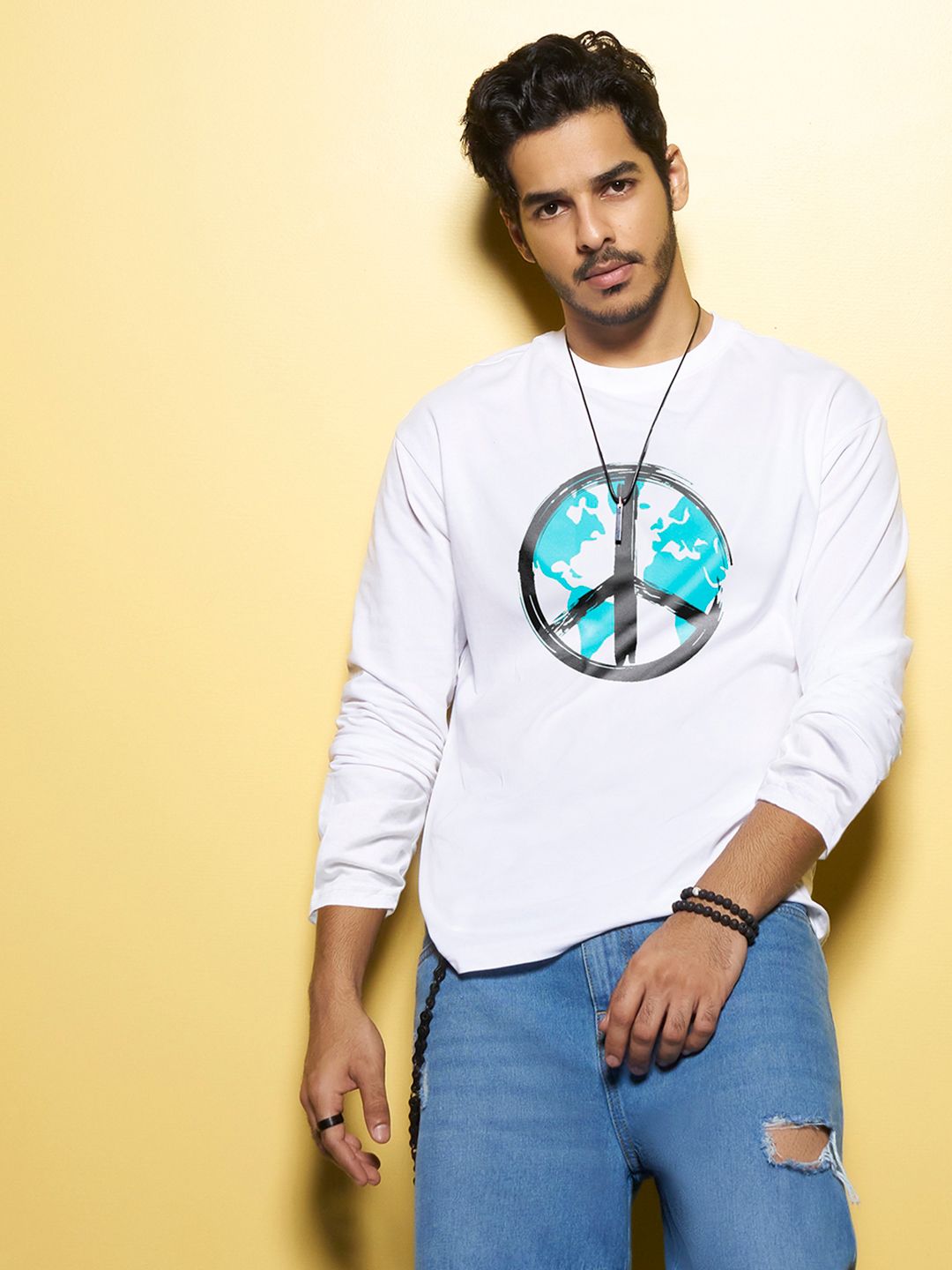 Bewakoof Men White Printed Round Neck Pure Cotton T-shirt