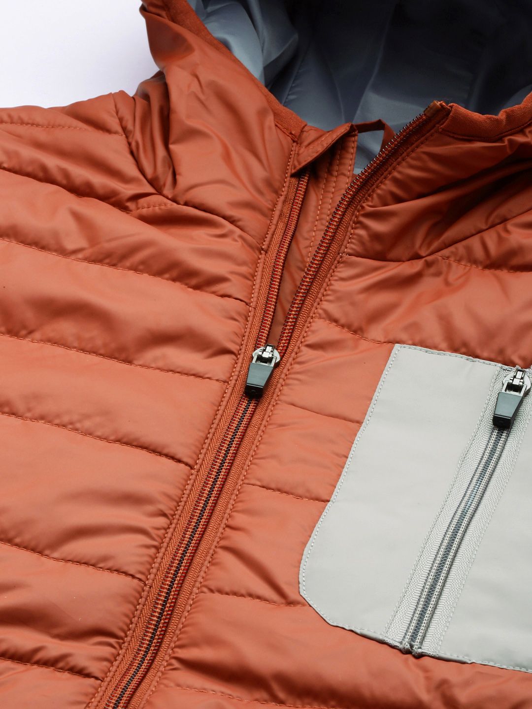 The Indian Garage Co Men Colourblock Hooded Slim Fit Puffer Jacket
