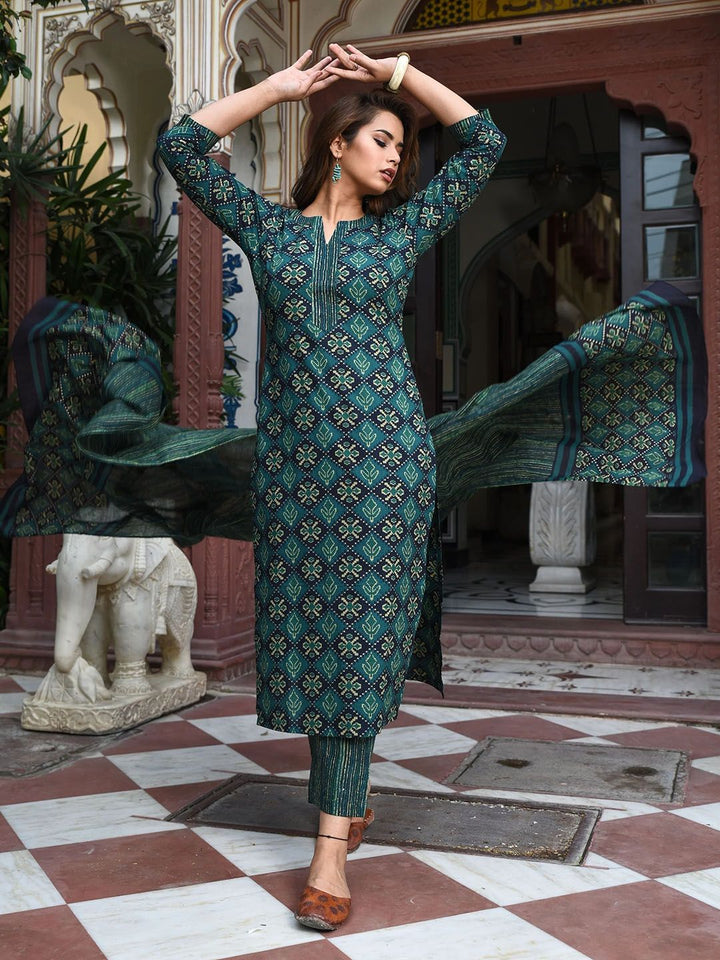 KALINI Floral Printed Regular Straight Kurta With Trousers & Dupatta