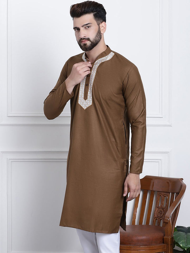 SOJANYA Men Green & Silver Pure Cotton Yoke Design Gotta Patti Kurta