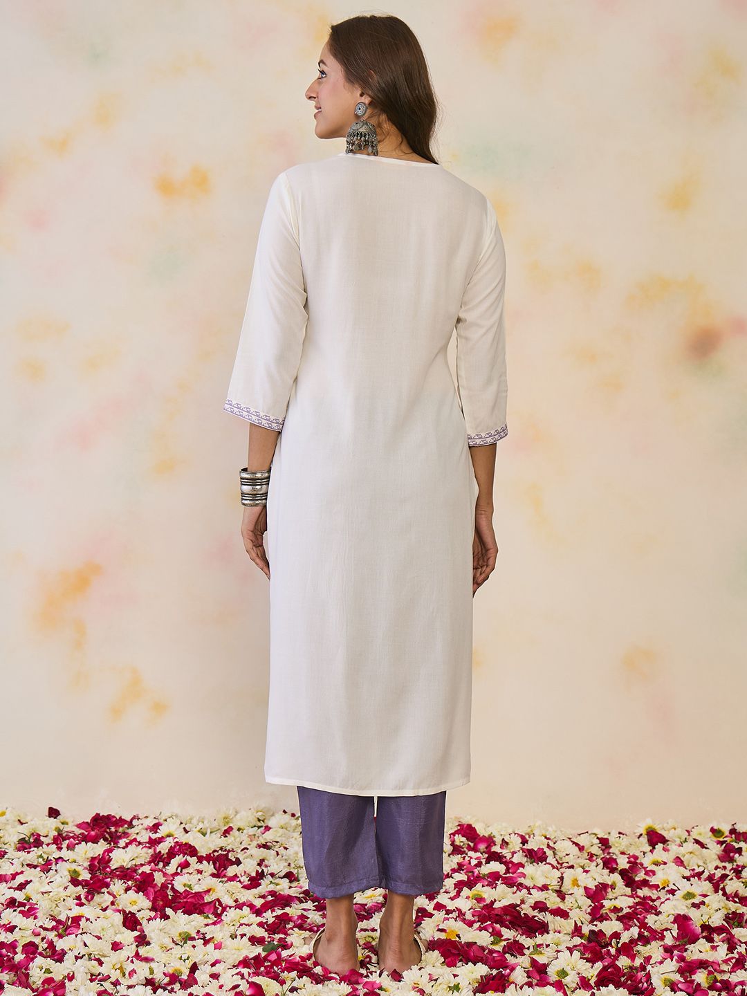 Indo Era Women Ethnic Motifs Embroidered Thread Work Floral Kurta