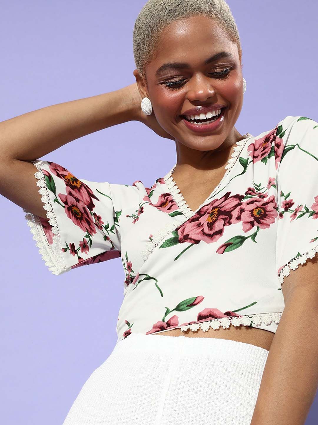 Berrylush Women White Floral Cropped Top