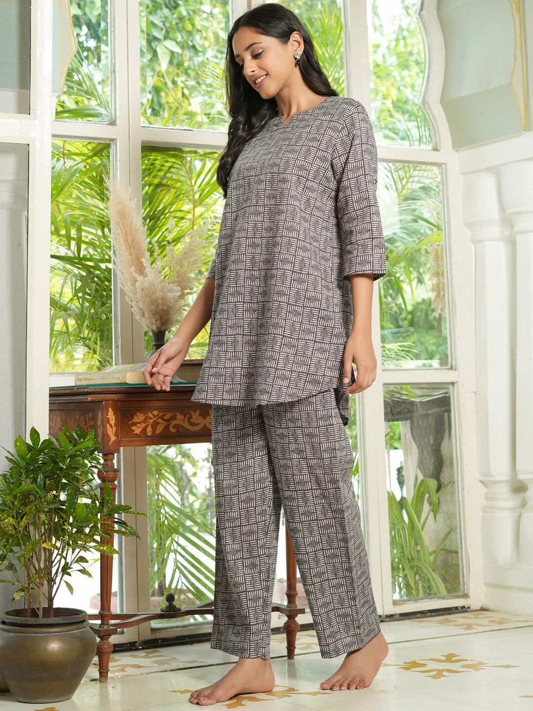 SANSKRUTIHOMES Grey & Cream Graphic Printed Pure Cotton Night Suit