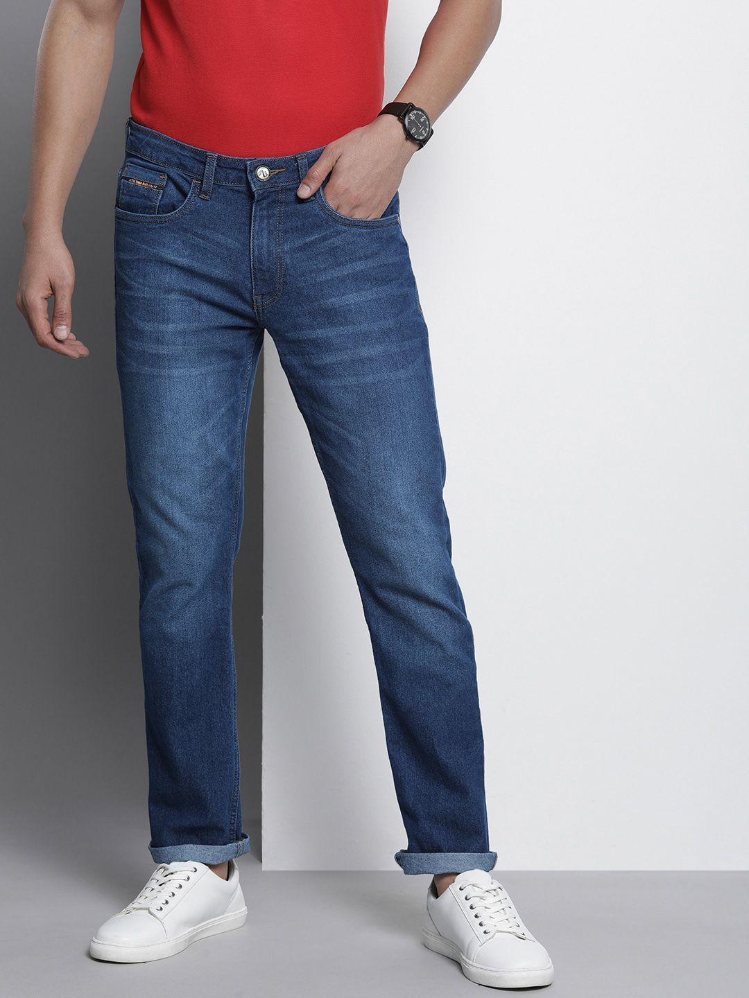 The Indian Garage Co Men Slim Straight Fit Light Fade Stretchable Jeans