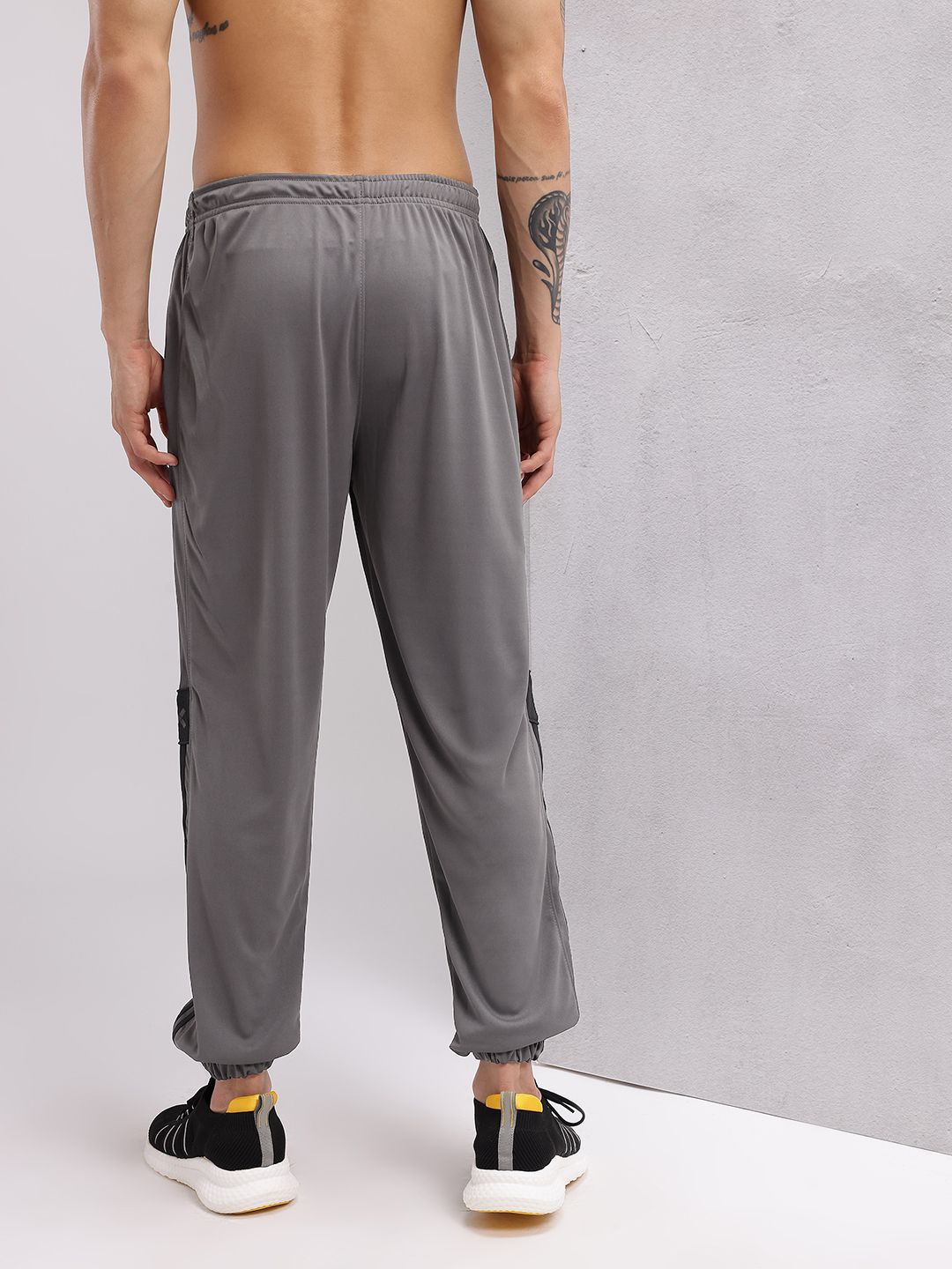 HRX by Hrithik Roshan Men Side Stripes Rapid-Dry Training Joggers