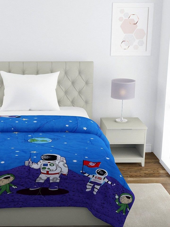 HOSTA HOMES Multi Cartoon Characters Heavy Winter 210 GSM Single Bed Comforter