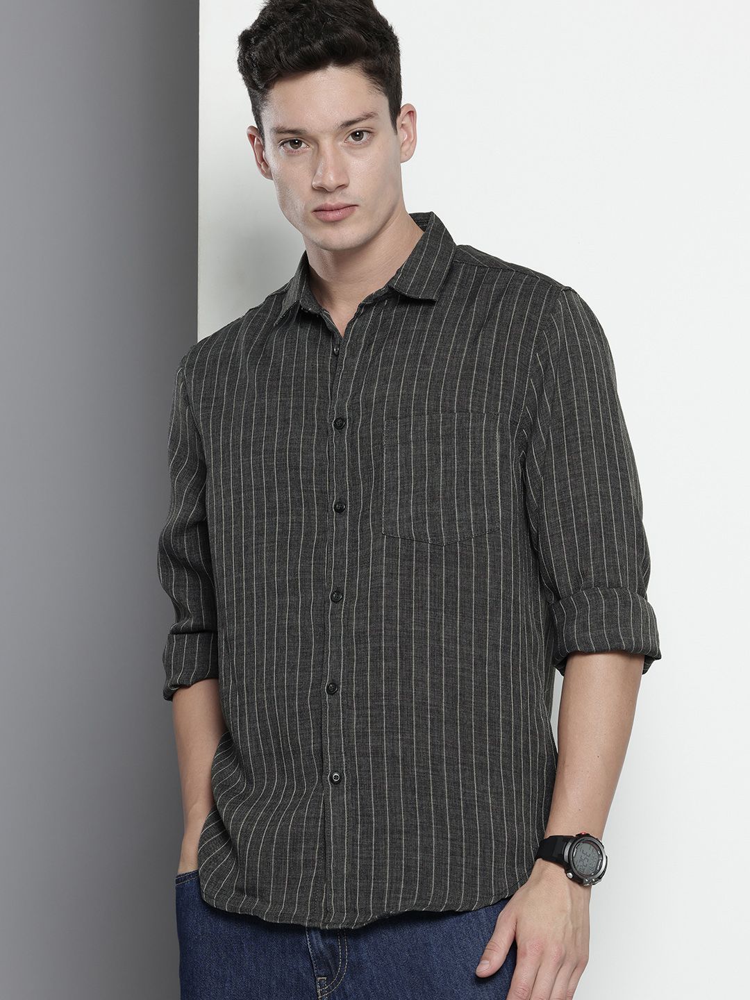 The Indian Garage Co Slim Fit Opaque Striped Casual Shirt