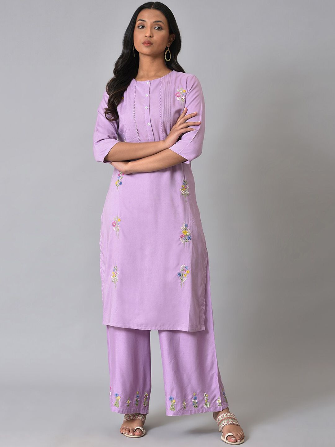 W Floral Embroidered Kurta