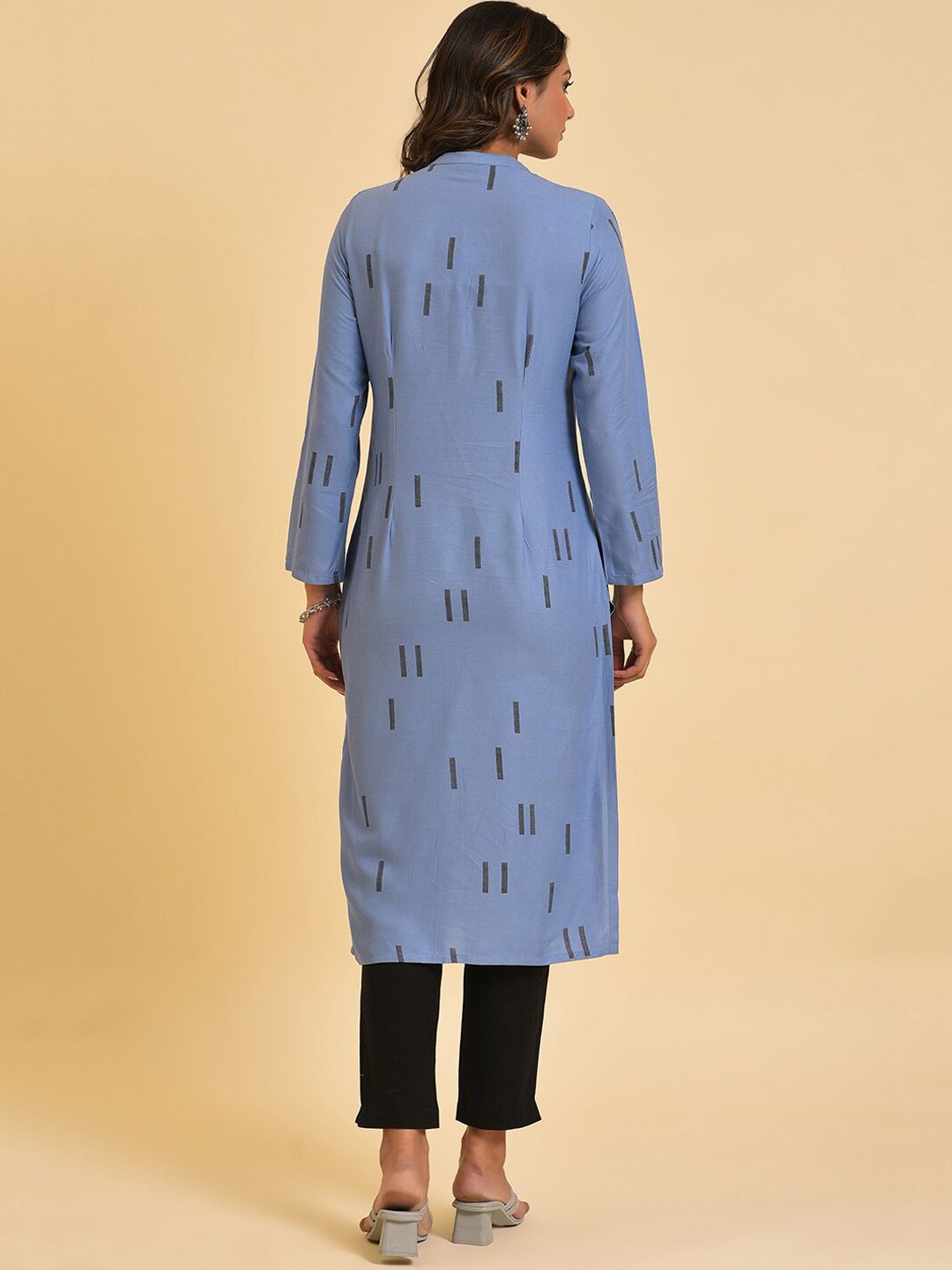 W Blue & Black Mandarin Collar Geometric Printed Kurta with Trousers