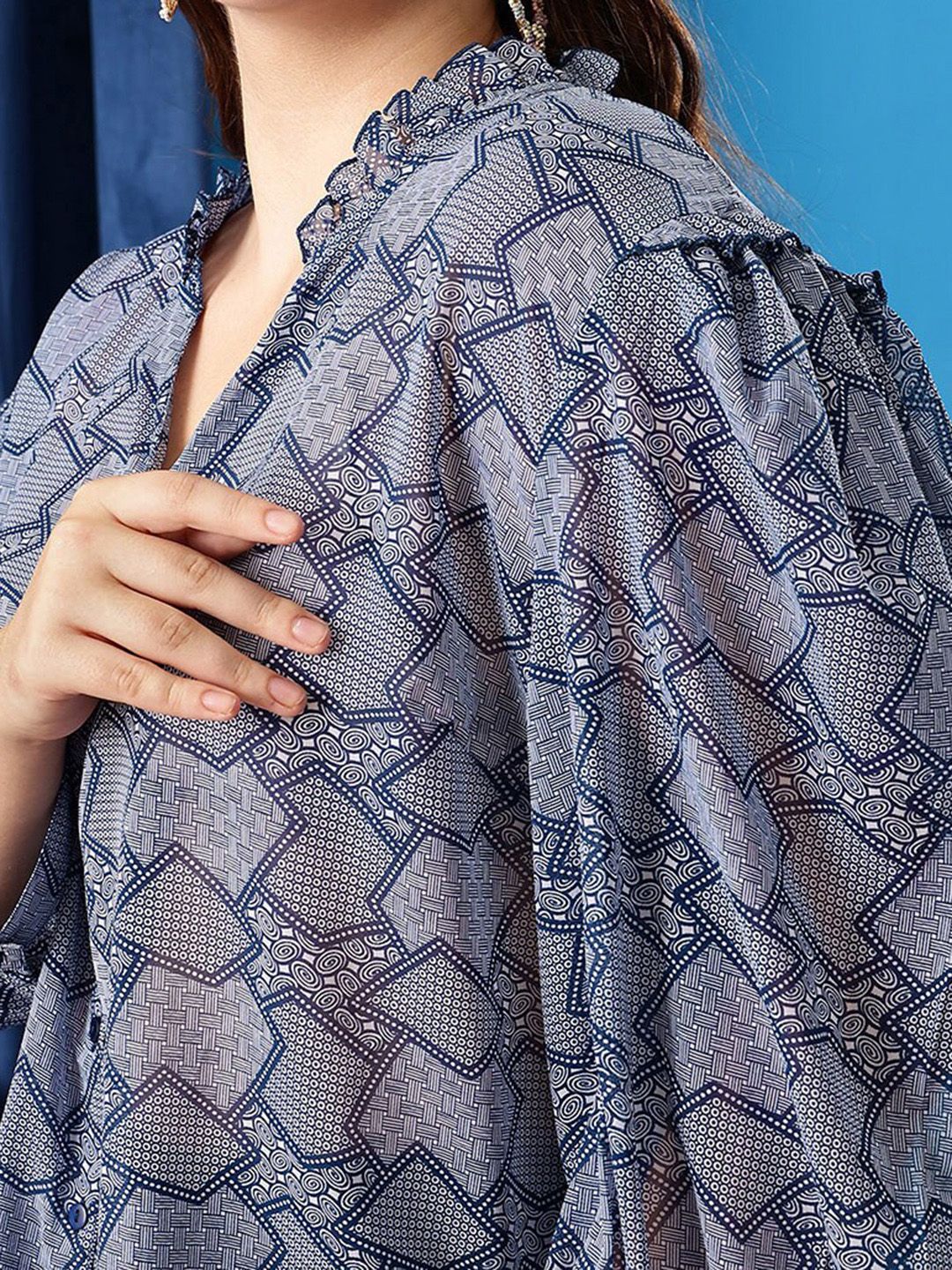 CURVY STREET Plus Size Lavender Geometric Printed Ruffles Shirt Style Top