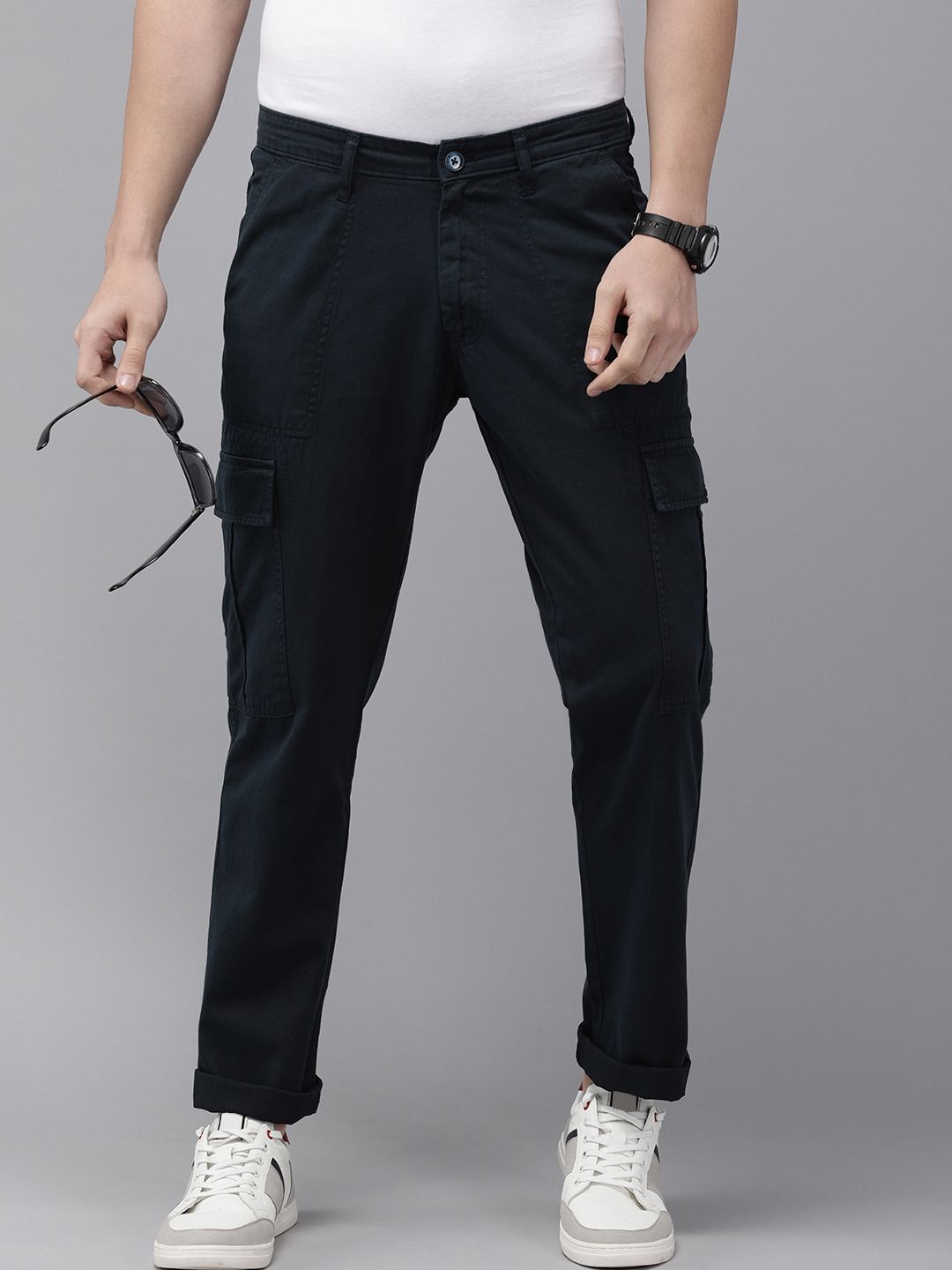 SPYKAR Men Regular Fit Pure Cotton Cargos Style Chinos